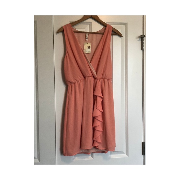 Sleeveless Peach Sundress - Brand New - Large - Picture 1 of 3
